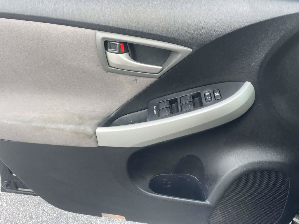 Used 2013 Toyota Prius Two FWD image 12