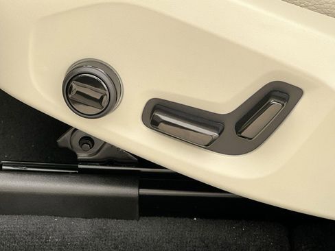 New 2025 Volvo XC60 T8 Plus w/ Protection Package Premier image 14