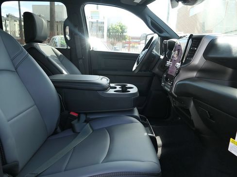 New 2026 RAM 3500 Tradesman AWD/4WD image 23