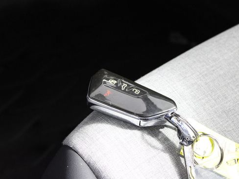 Used 2023 Volkswagen ID.4 Pro RWD image 25