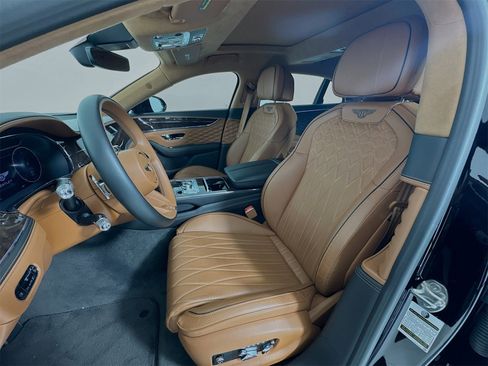 Used 2023 Bentley Flying Spur Azure image 10