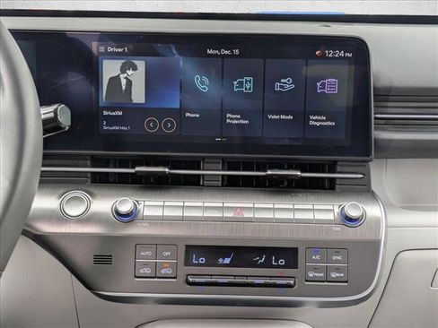 Used 2025 Hyundai Kona SEL image 13