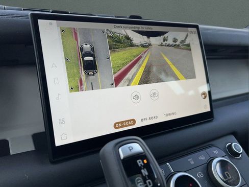 New 2025 Land Rover Defender 90 S image 25