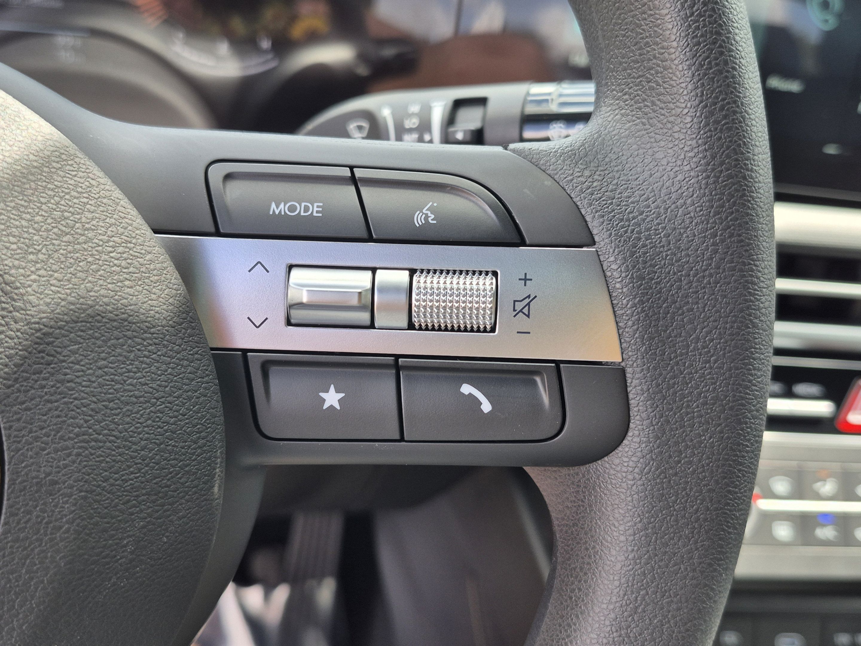 New 2027 Hyundai Santa Cruz SE FWD image 28