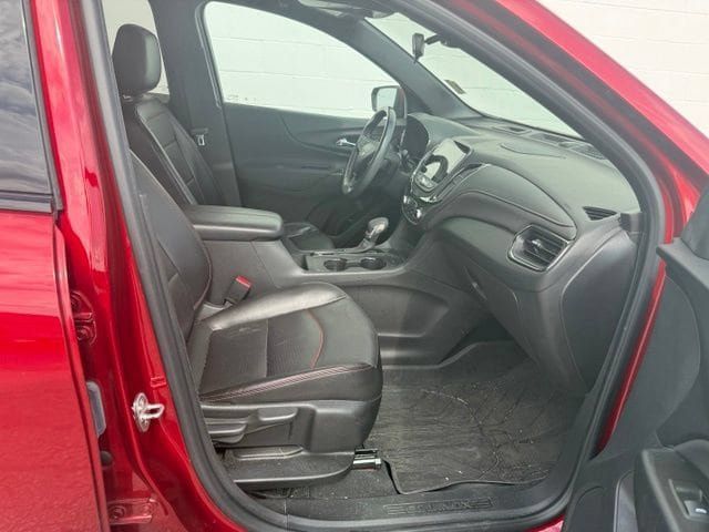 Used 2022 Chevrolet Equinox RS w/ RS Leather Package FWD image 19