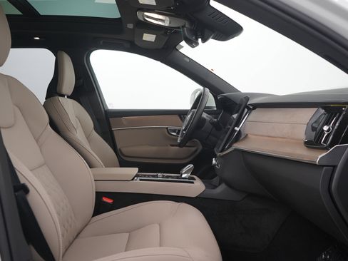 Used 2026 Volvo XC90 B6 Plus AWD/4WD image 13