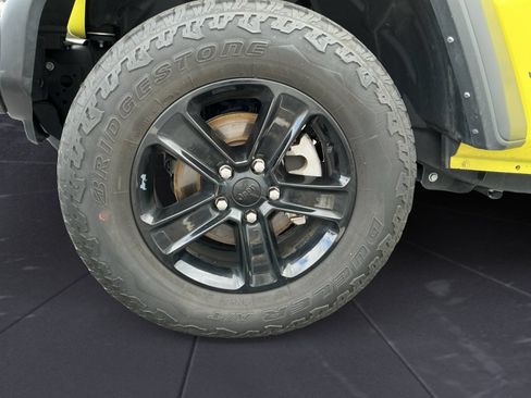 Used 2023 Jeep Wrangler Sport AWD/4WD image 13