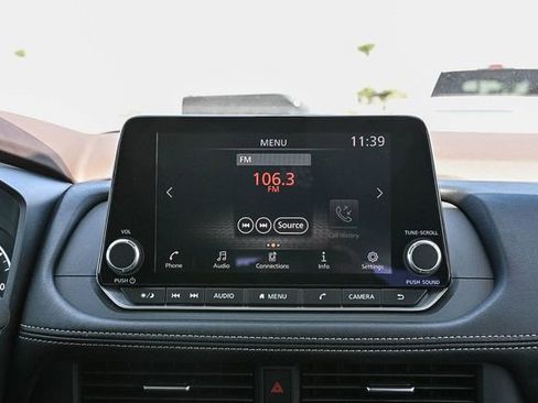 Used 2023 Nissan Rogue S FWD image 16