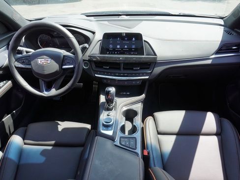 New 2025 Cadillac CT4 V image 11