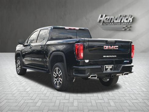 Used 2025 GMC Sierra 1500 AT4 w/ AT4 Premium Package AWD/4WD image 8
