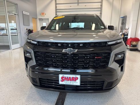 Used 2024 Chevrolet Traverse RS image 5