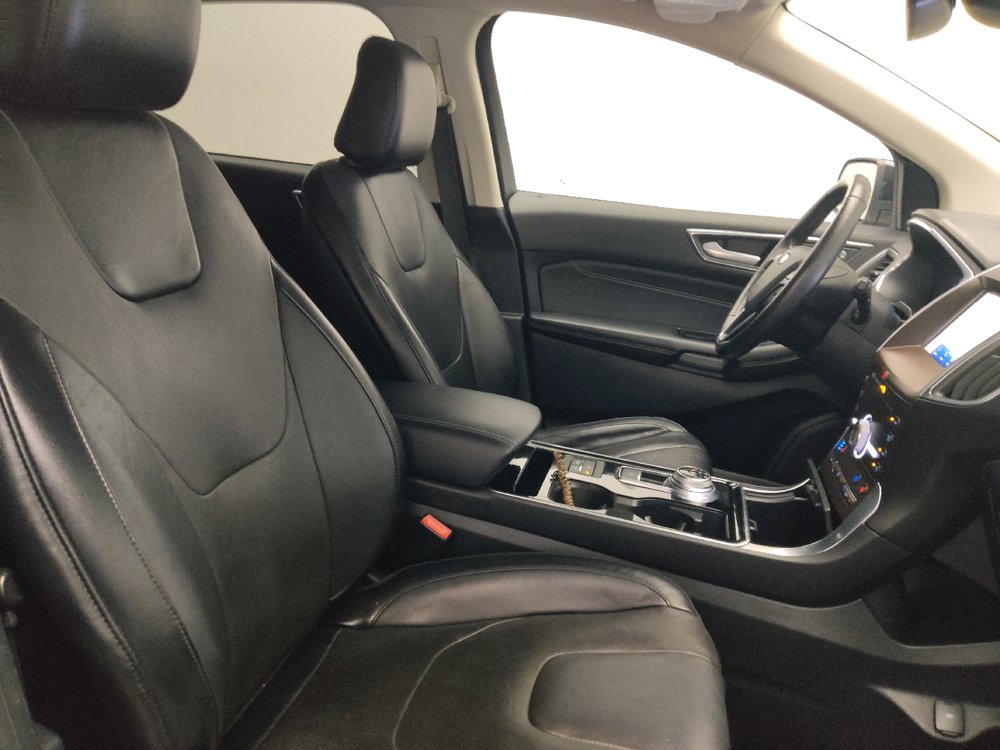 Used 2020 Ford Edge Titanium w/ Equipment Group 301A FWD image 21