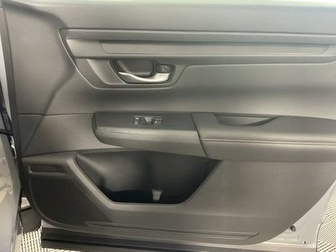Used 2025 Honda CR-V Sport-L image 13