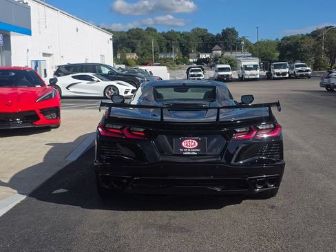New 2027 Chevrolet Corvette Stingray Convertible w/ Battery Protection Package RWD image 3