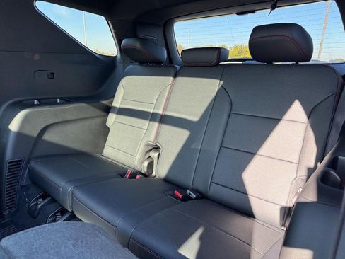 New 2026 Chevrolet Traverse RS w/ LPO, Floor Liner Package image 5
