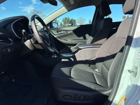 Used 2024 Chevrolet Malibu LT image 13