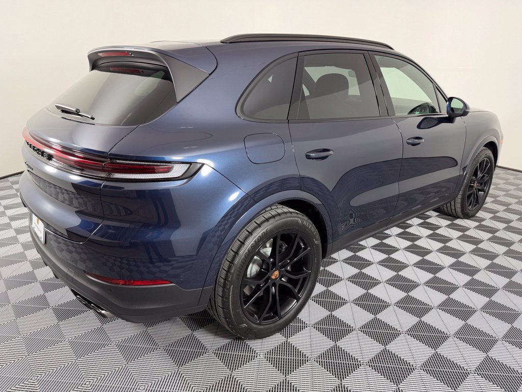 Used 2026 Porsche Cayenne AWD/4WD image 11