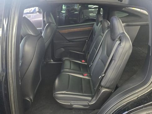Used 2021 Tesla Model X Long Range image 3