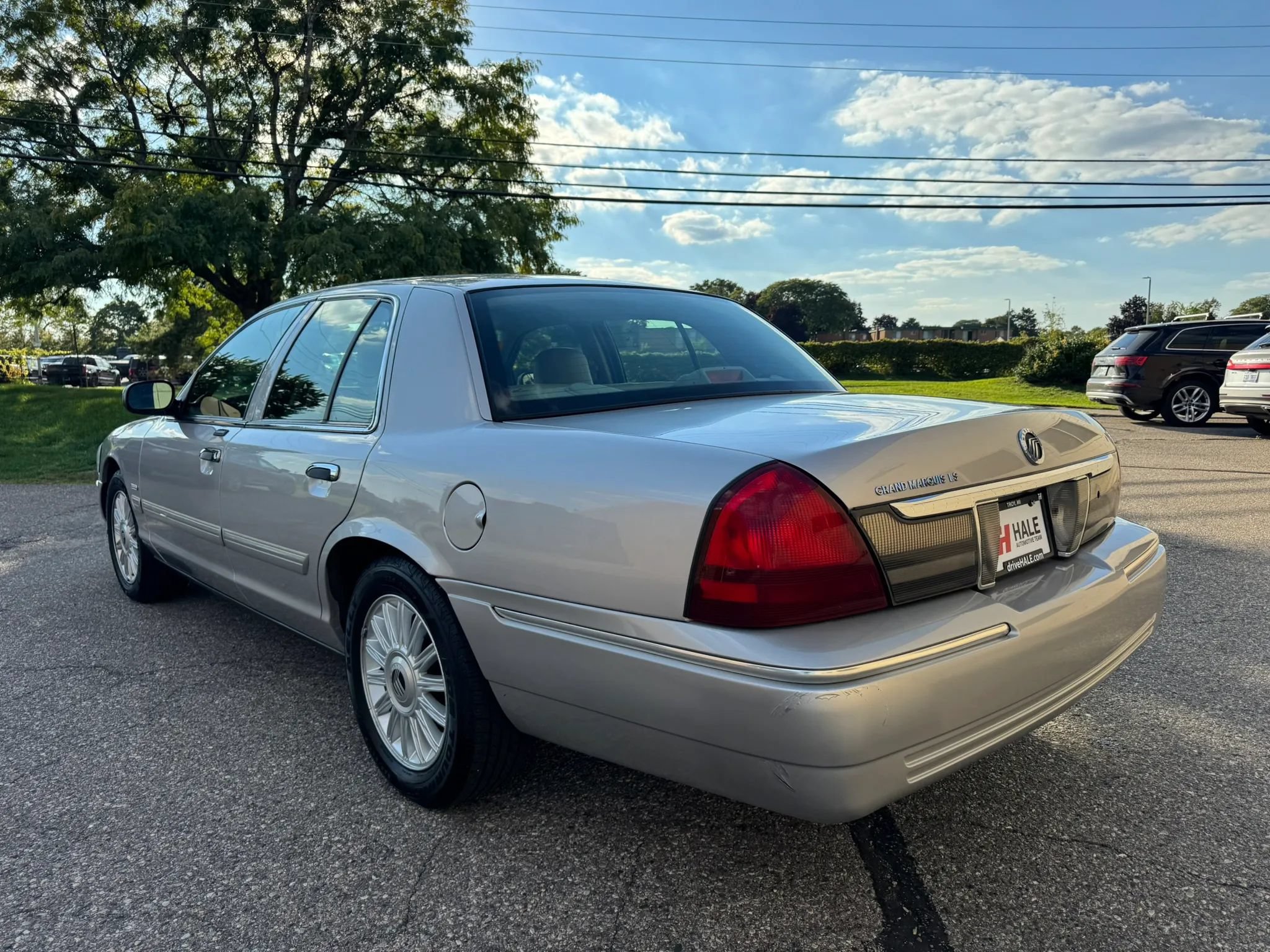 Used 2010 Mercury Grand Marquis LS RWD image 7