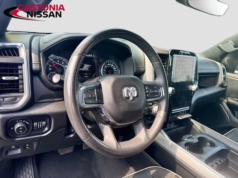 Used 2025 RAM 1500 Laramie AWD/4WD image 11