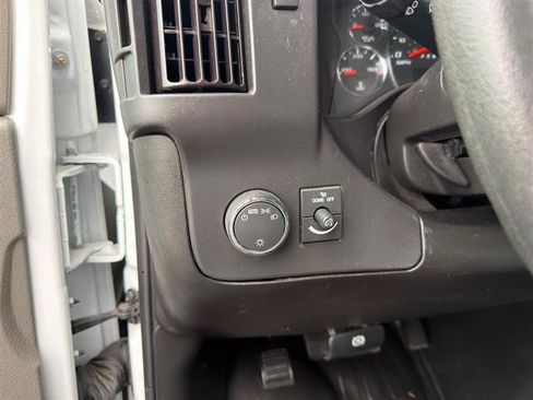 Used 2024 Chevrolet Express 3500 w/ Power Convenience Package RWD image 12