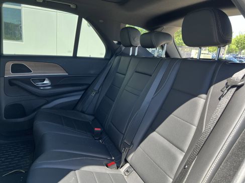 Used 2025 Mercedes-Benz GLE 350 4MATIC image 34