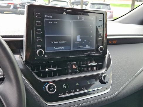 Used 2022 Toyota Corolla Hatchback image 23