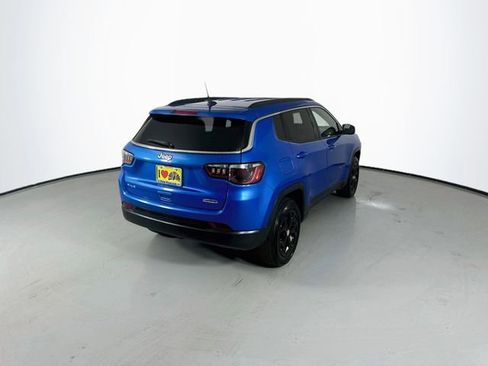 Used 2024 Jeep Compass Latitude AWD/4WD image 9