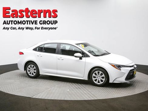 Used 2024 Toyota Corolla LE image 47