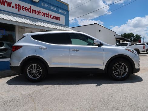 Used 2018 Hyundai Santa Fe Sport w/ 2.4L Tech Package 04 FWD image 4