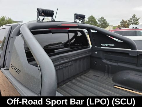 Used 2021 Chevrolet Colorado ZR2 w/ ZR2 Midnight Special Edition AWD/4WD image 10