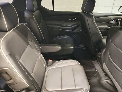 Certified 2022 Chevrolet Traverse Premier image 12