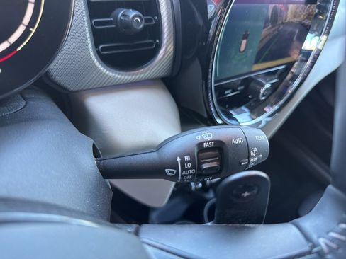 Used 2023 MINI Cooper S w/ Signature Upholstery Package image 33