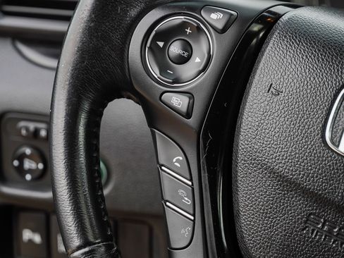 Used 2016 Honda Pilot Touring image 38