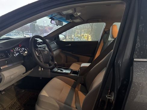 Used 2012 Toyota Camry LE image 12