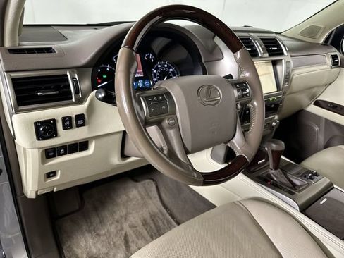 Used 2019 Lexus GX 460 Premium w/ Premium Package AWD/4WD image 10