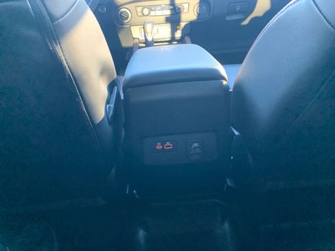 Used 2023 Nissan Frontier PRO-4X w/ Pro-4X Premium Package image 33