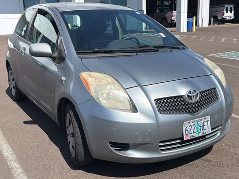 Used 2007 Toyota Yaris 2-Door Hatchback FWD image 2