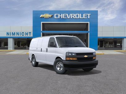 New 2025 Chevrolet Express 3500 Work Van w/ Driver Convenience Package