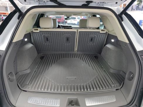 Used 2022 Cadillac XT5 Premium Luxury w/ Technology Package image 11