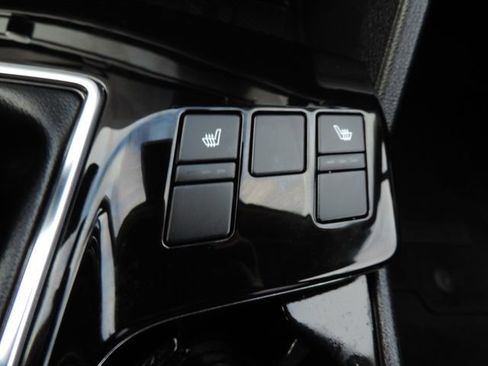 Used 2025 Kia Sportage EX image 23