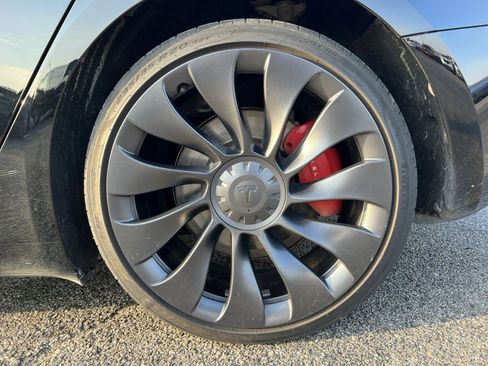 Used 2023 Tesla Model 3 Performance image 12