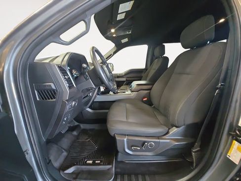 Used 2018 Ford F150 XLT w/ Equipment Group 302A Luxury AWD/4WD image 11
