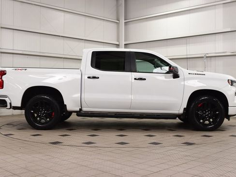 Used 2023 Chevrolet Silverado 1500 RST w/ Redline Edition AWD/4WD image 10