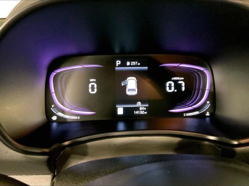 Certified 2025 Kia Soul LX w/ LX Technology Package FWD image 20