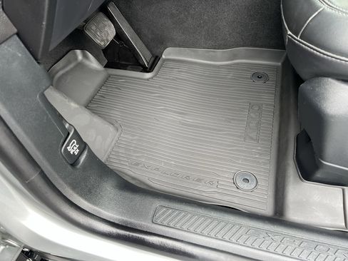 Used 2023 Ford Explorer XLT w/ Equipment Group 202A image 16