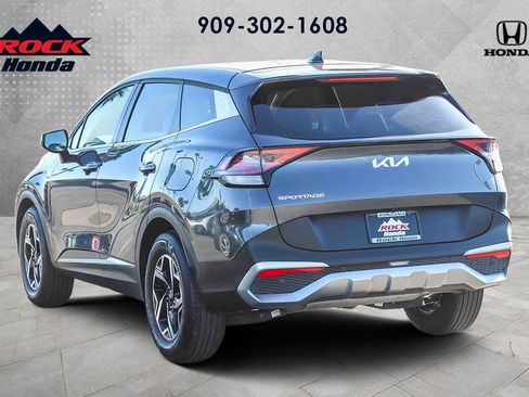 Used 2024 Kia Sportage LX image 5