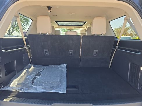 Used 2024 Ford Expedition Max Limited AWD/4WD image 11