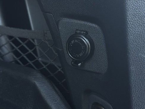 Used 2022 Subaru Outback Premium image 11