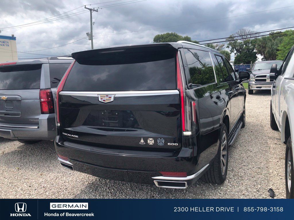 Used 2021 Cadillac Escalade ESV Premium Luxury Platinum AWD/4WD image 4